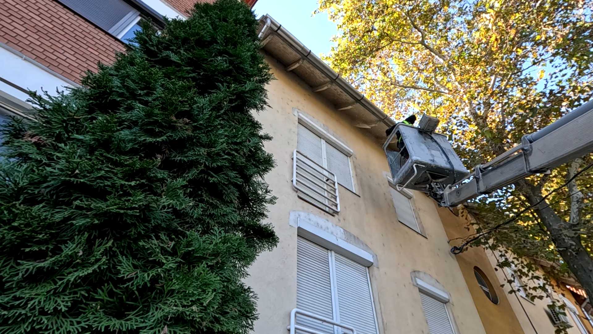 Homlokzatmosás Szegeden